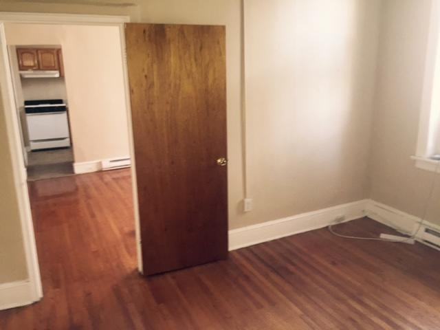 Montrose Apartments! - Photo 3 of 5