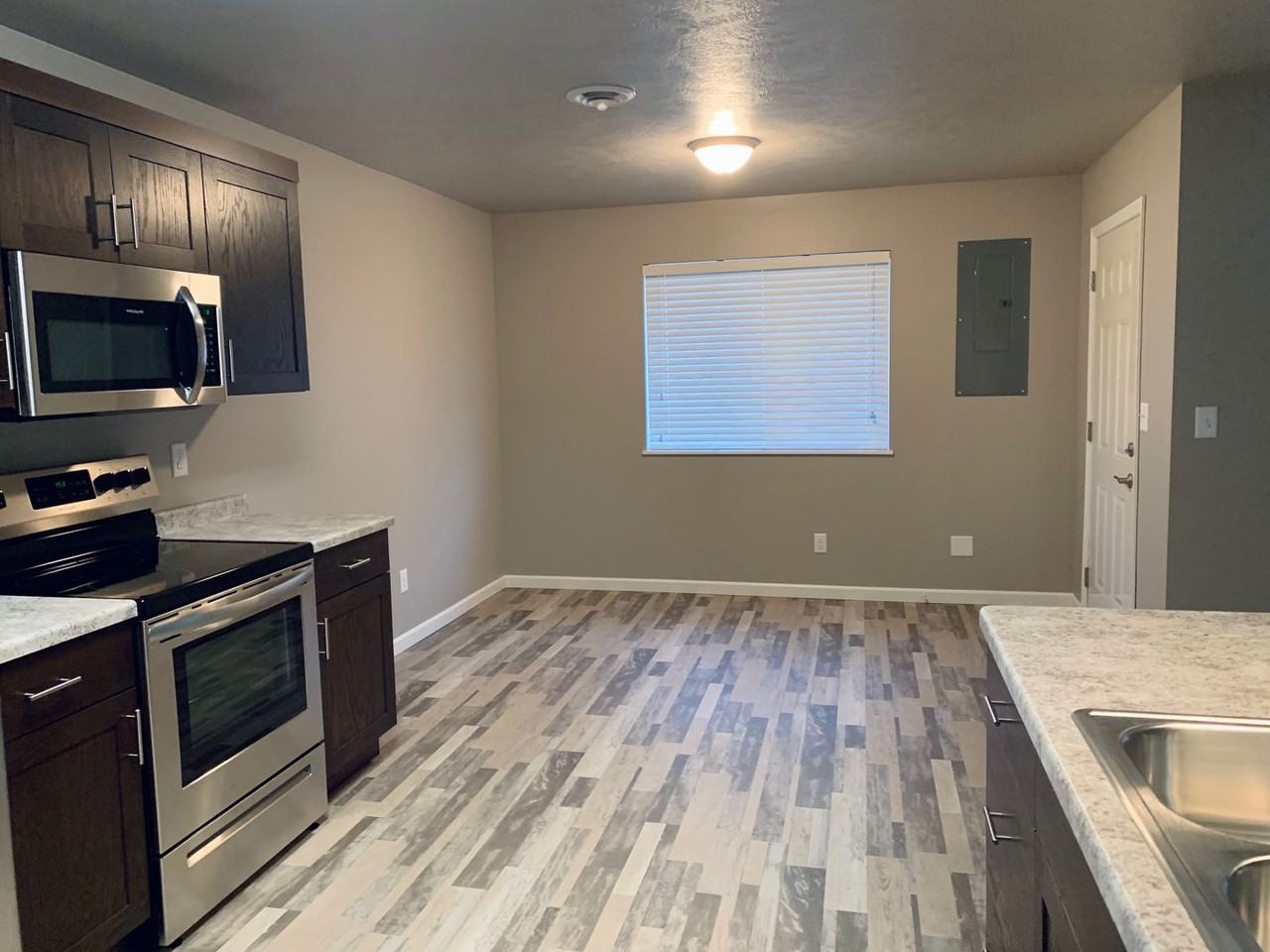 Juniper Townhomes - Photo 5 of 22