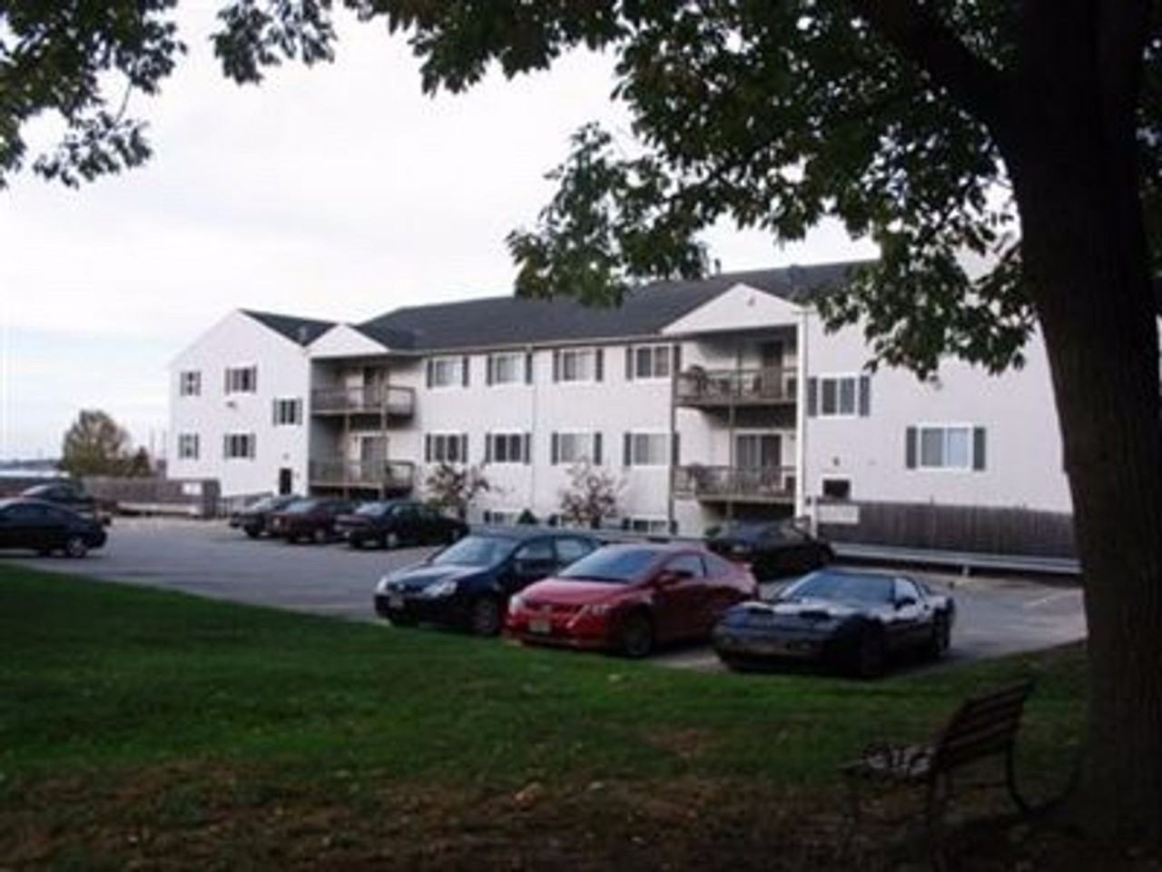 Clearview Apartments - Photo 4 of 20