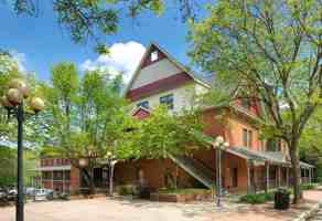 featured image of 525 Main St