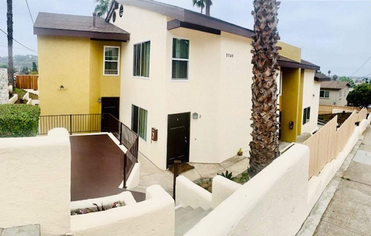 Al's 6 Plex - Photo 2 of 6