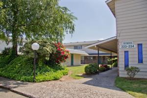 featured image of 717 Ne 82nd Ave