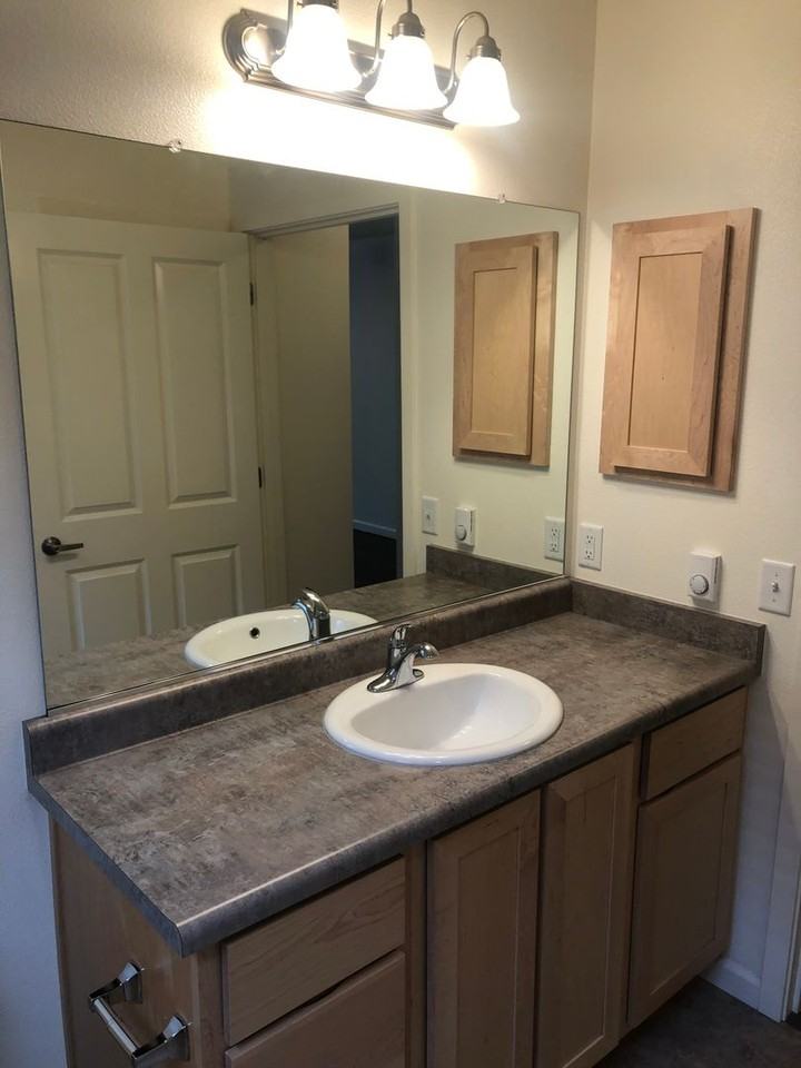 Cherry Hill Apartments - Photo 6 of 9