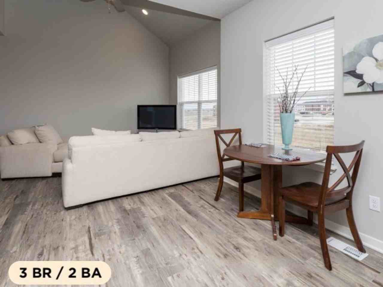 Cove at Kettlestone Townhomes - Photo 6 of 16