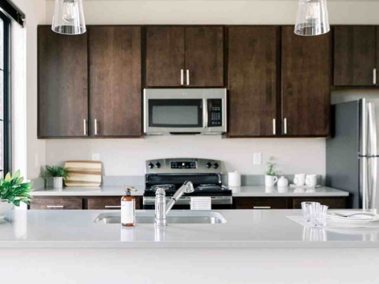 1630 Sw Westview Dr - Photo 3 of 11