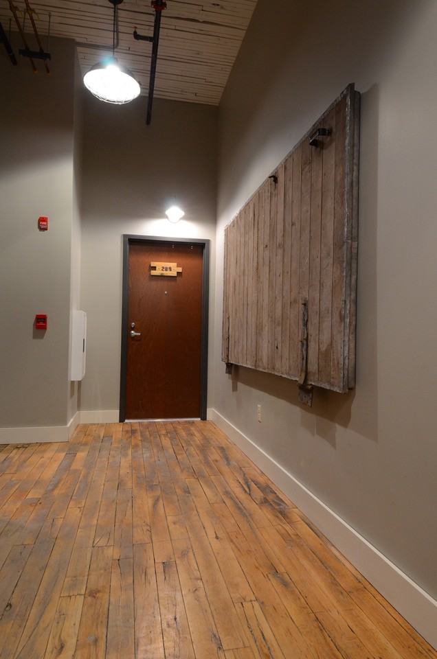 214 Pecan St #204 - Photo 4 of 39