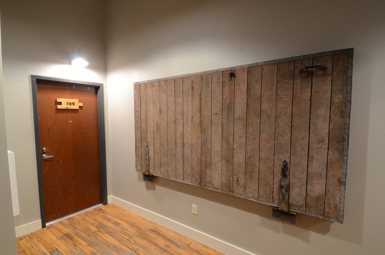 214 Pecan St #204 - Photo 5 of 39