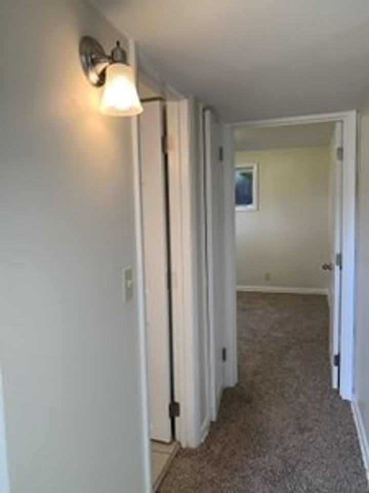 Keystone Court Apartments - Photo 6 of 30