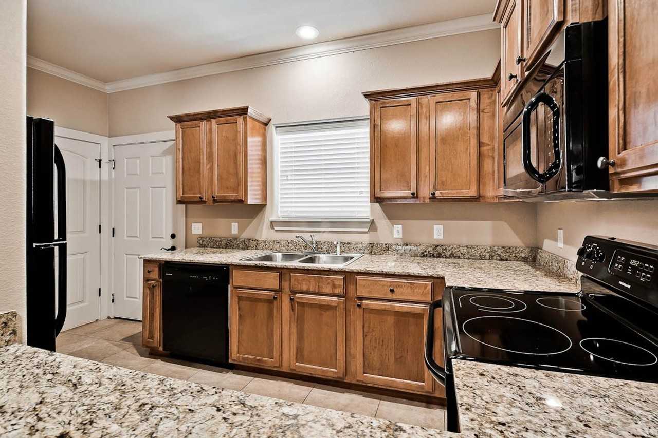 Rochester Circle - Photo 2 of 23