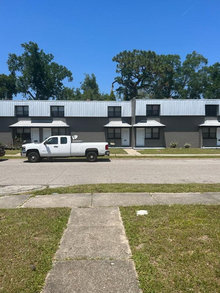 38 STREET - Photo 6 of 8