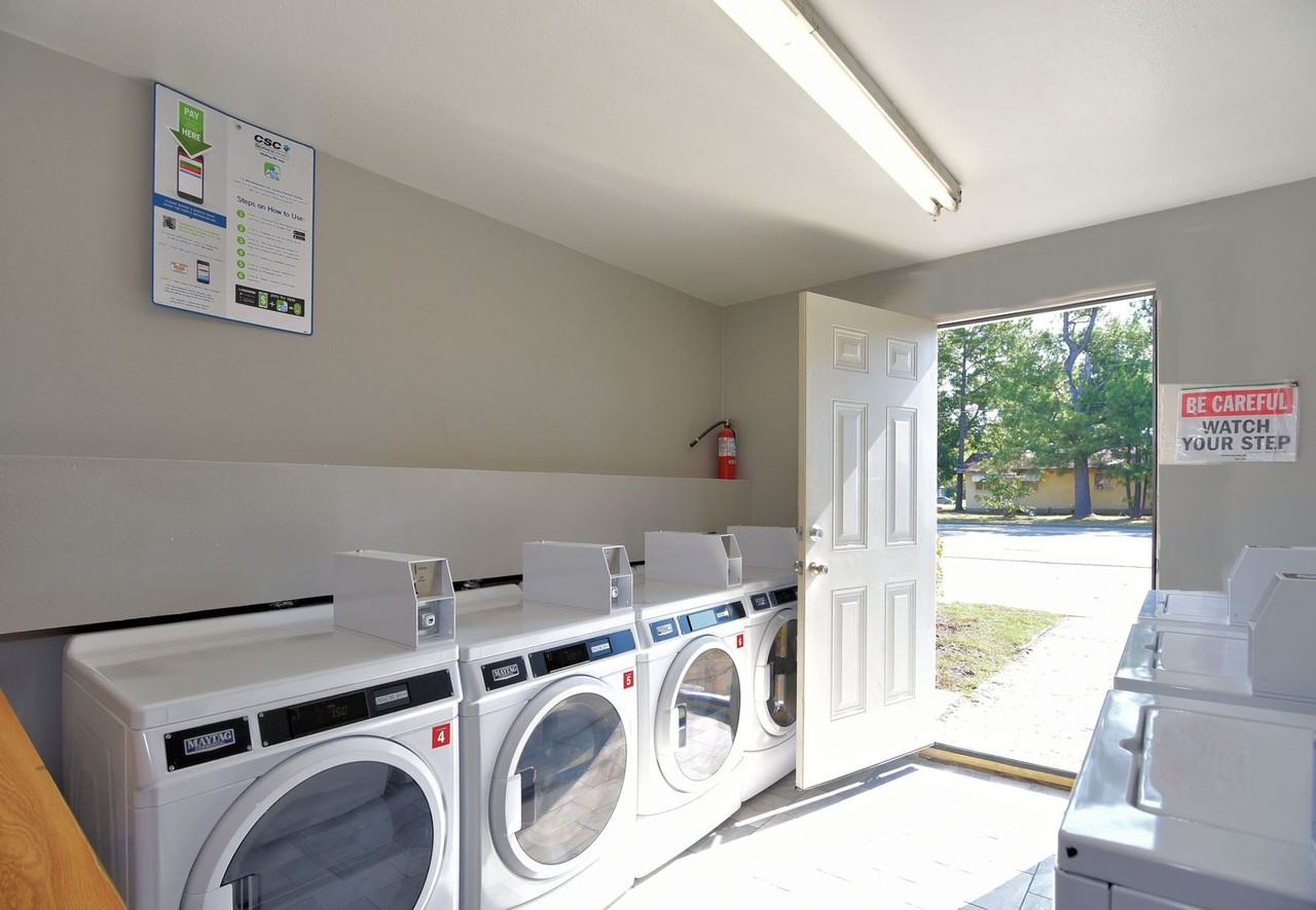 South Point Apartments - Photo 4 of 31