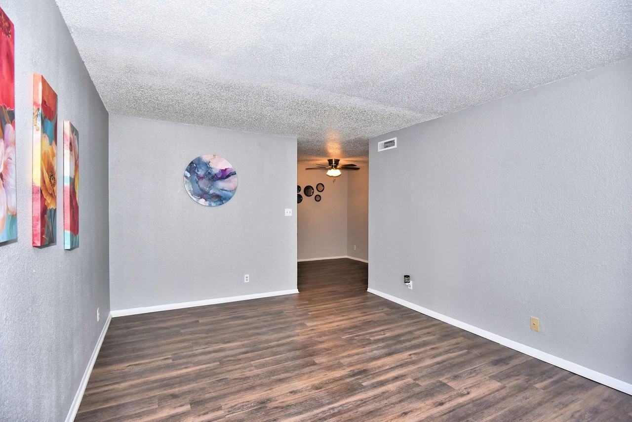 South Point Apartments - Photo 7 of 31