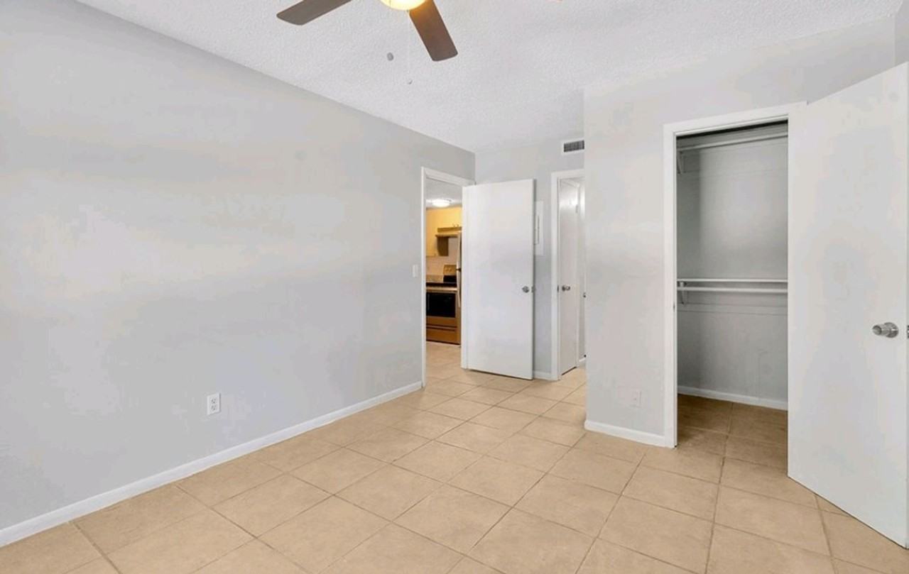 5113 N Nebraska Ave - Photo 3 of 5