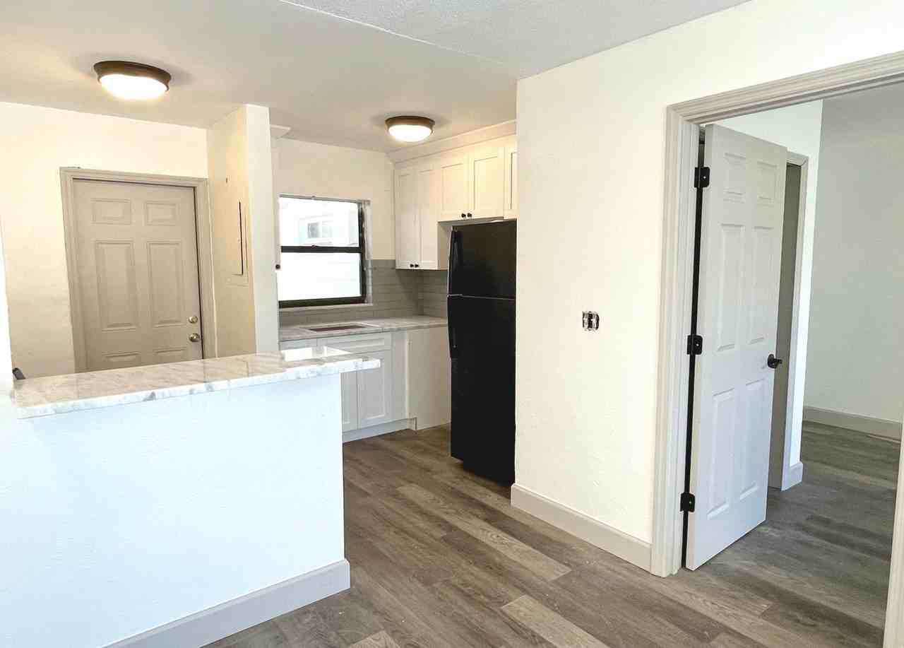 Kenwood Villas - Photo 3 of 7