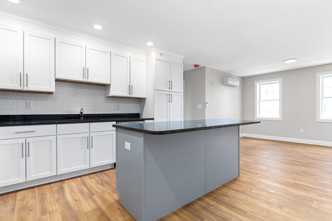 Third and Central Place - Photo 7 of 12