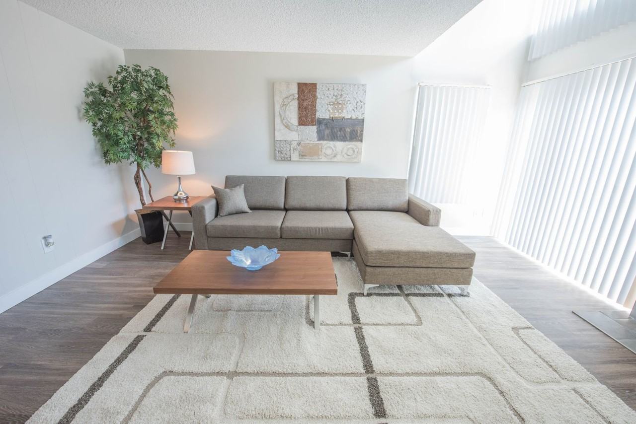 South Hills Apartments - Photo 4 of 8