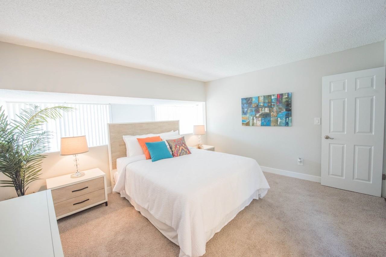 South Hills Apartments - Photo 6 of 8