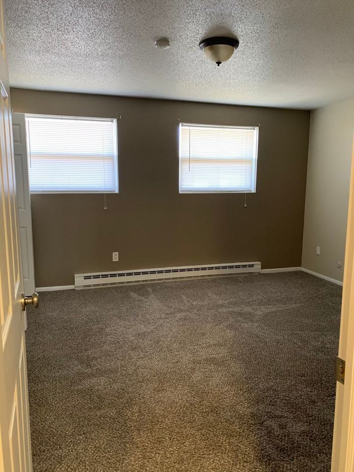 Country Townhomes - Photo 3 of 8