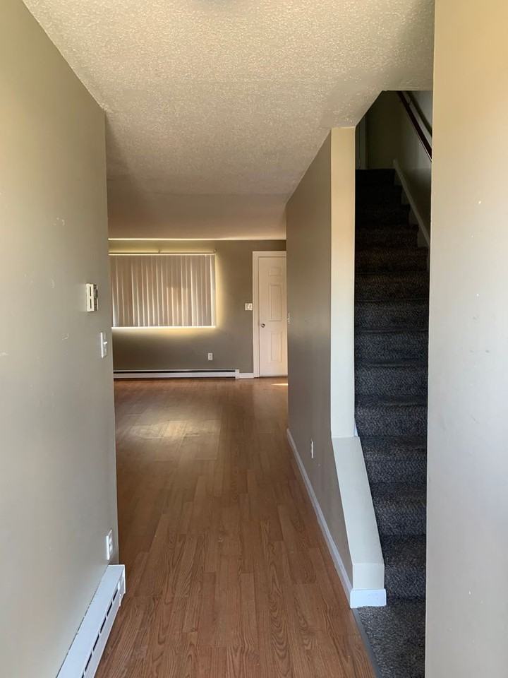 Country Townhomes - Photo 5 of 8