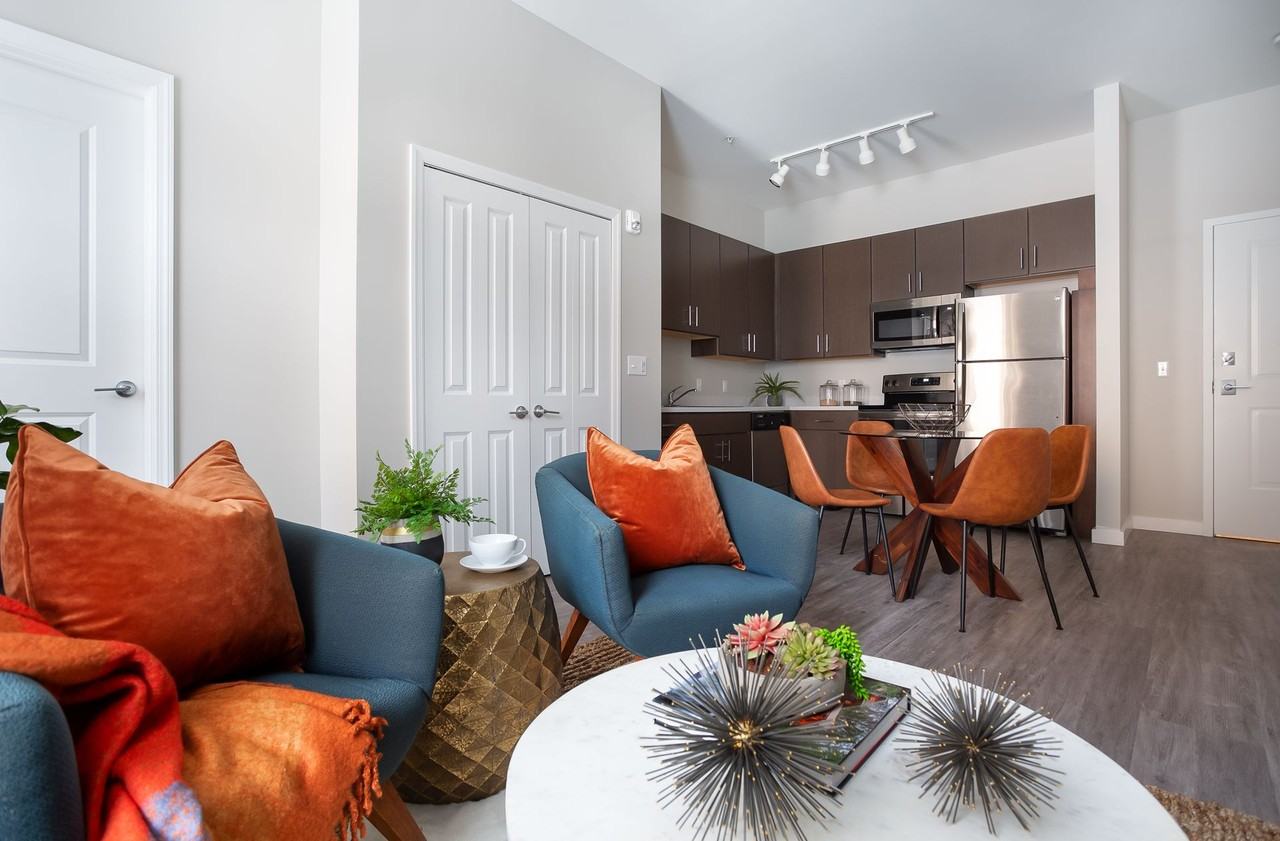 High Street Commons - Photo 4 of 50