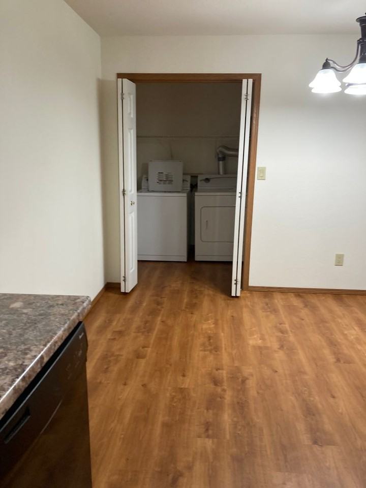 Wind Meadows - Photo 5 of 17