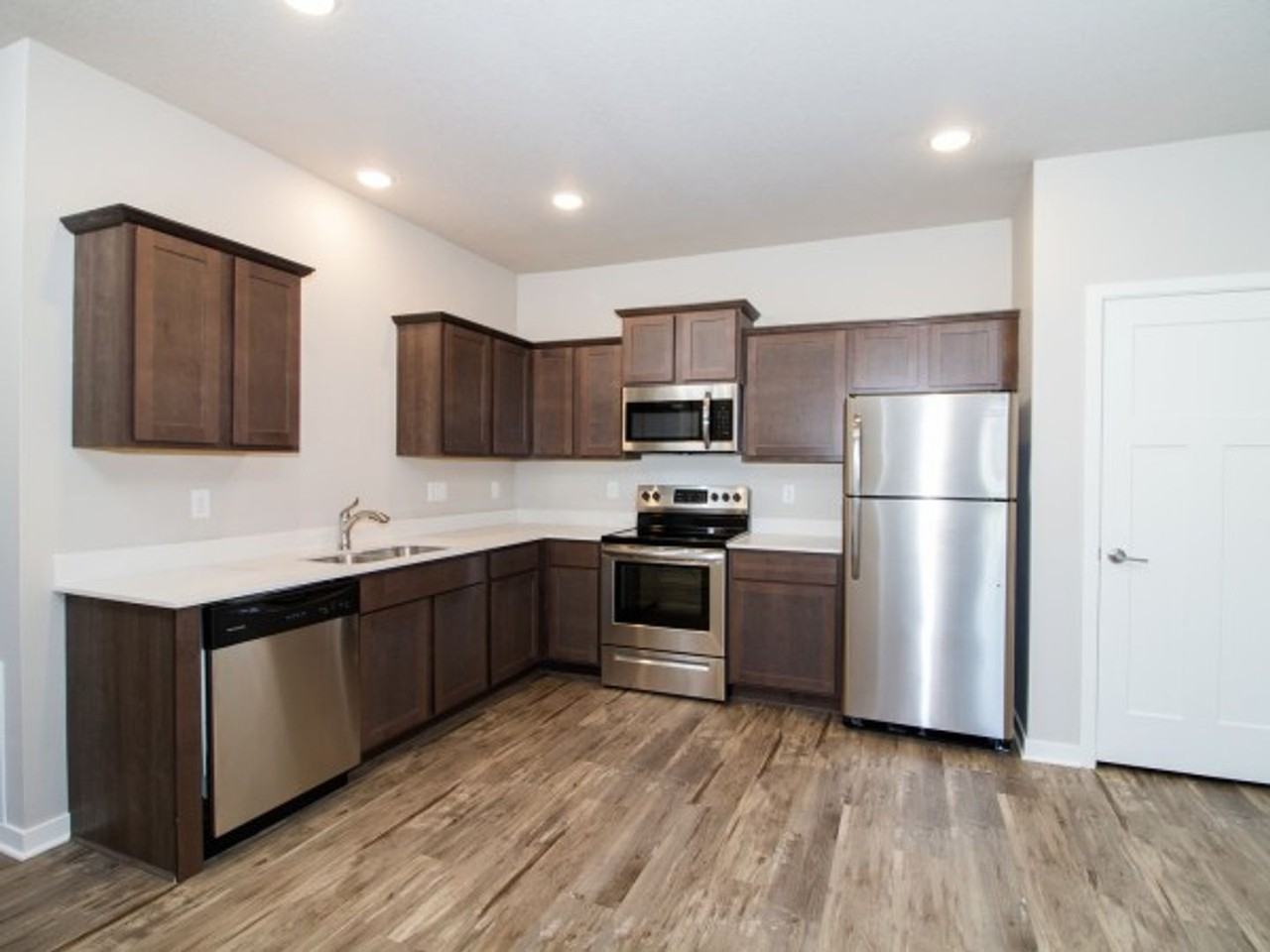 Trestle Crossing Condos - Photo 4 of 21