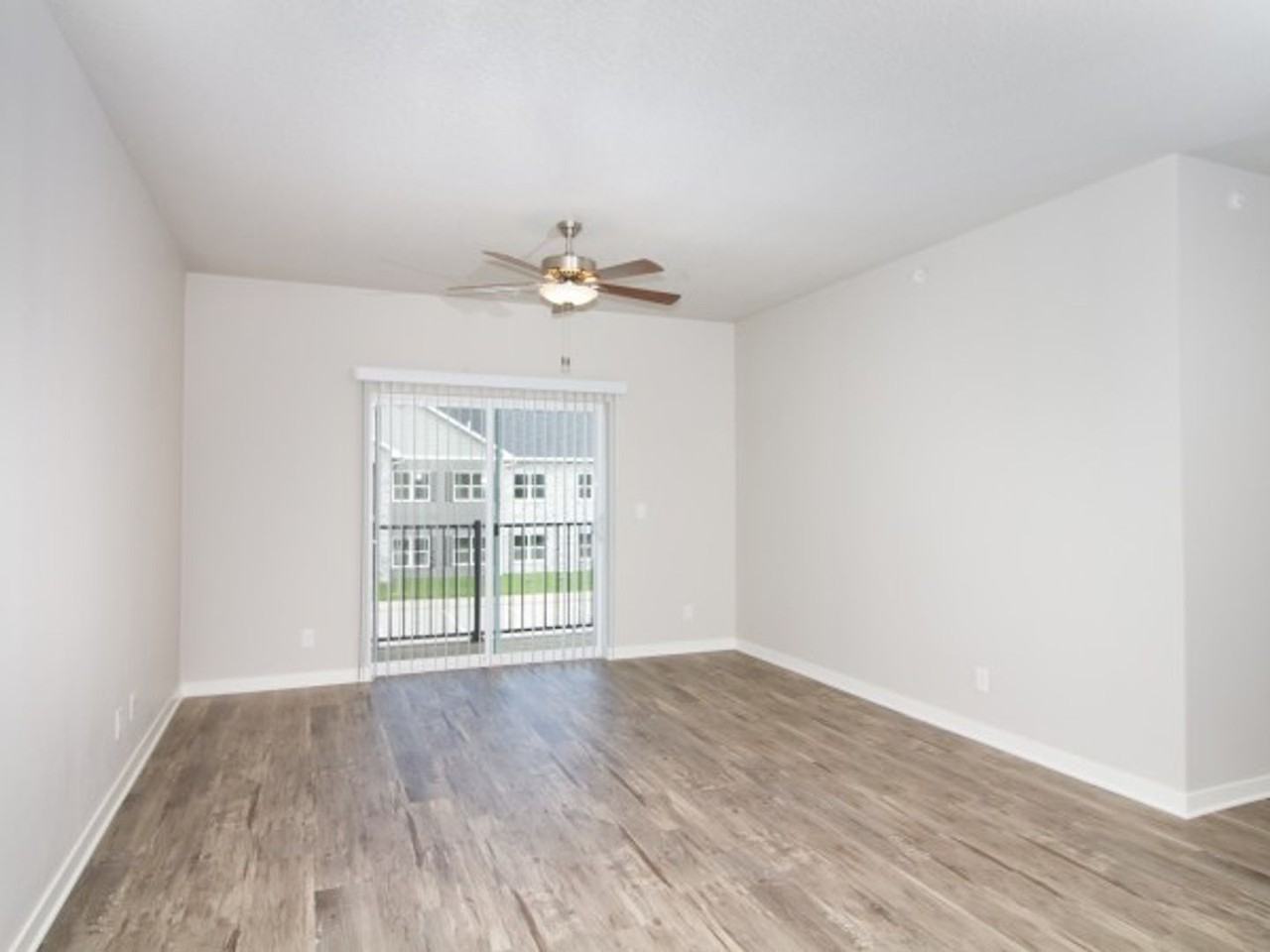 Trestle Crossing Condos - Photo 5 of 21