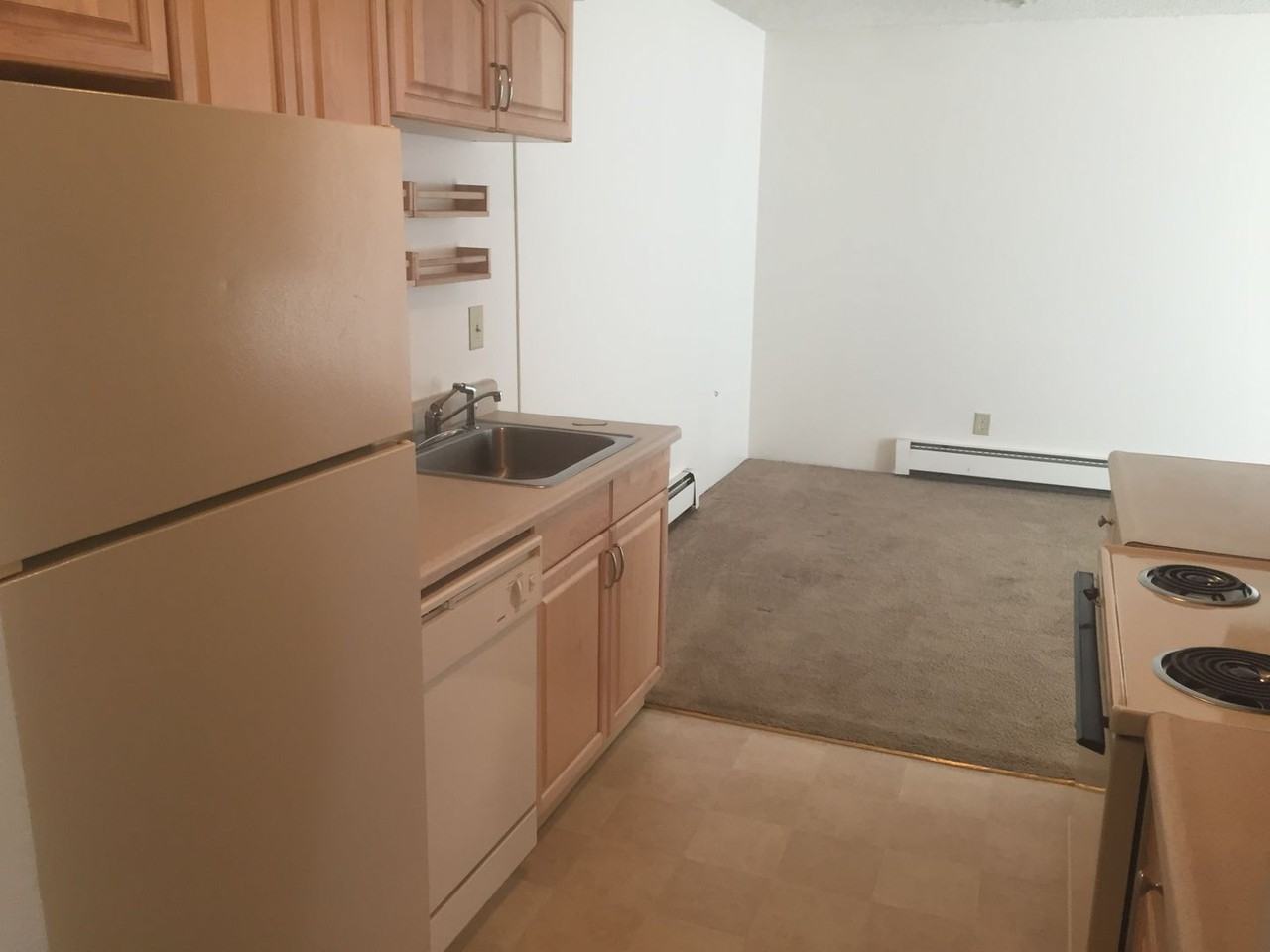 RWHORN - Photo 2 of 31