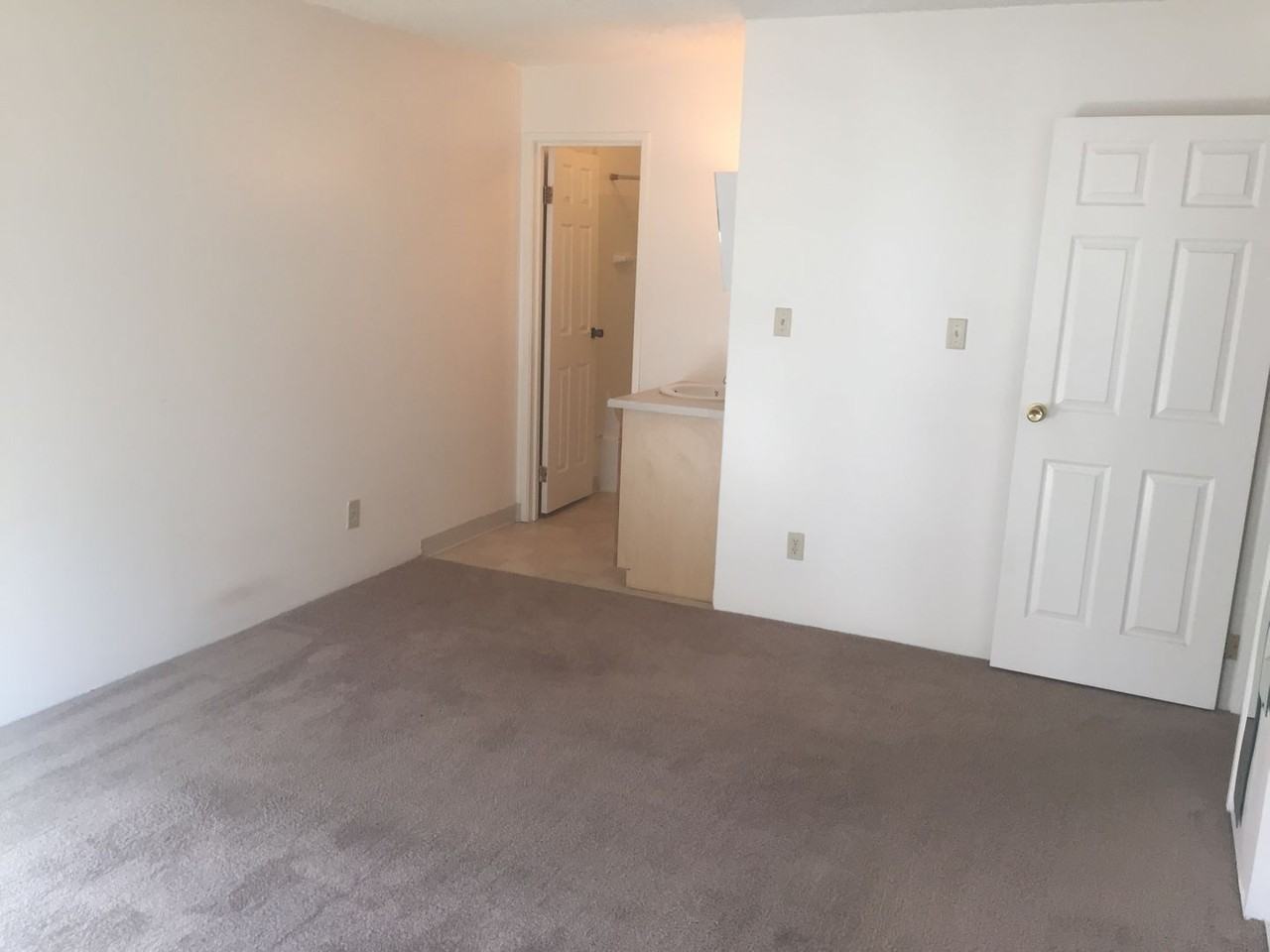 RWHORN - Photo 5 of 31