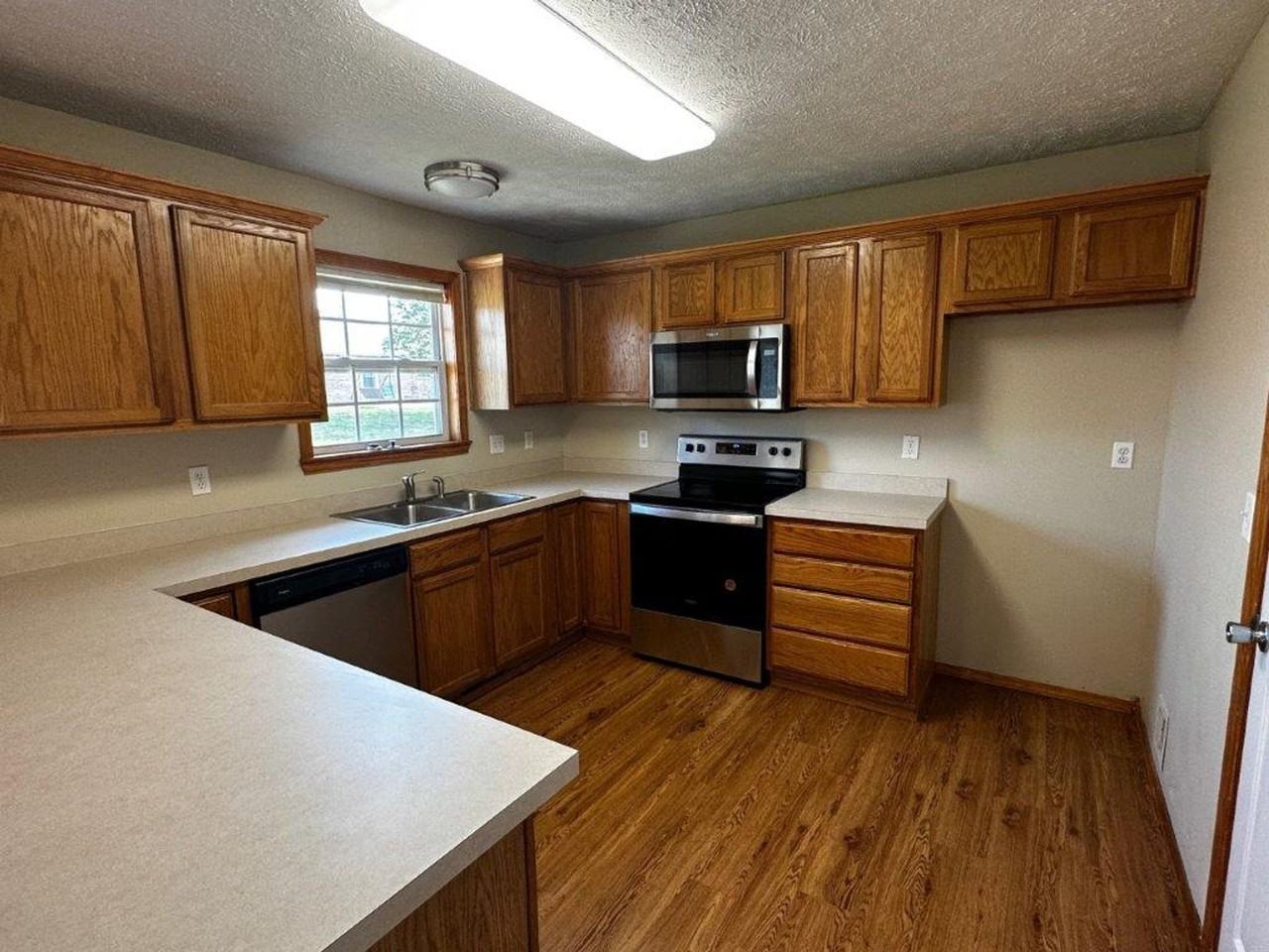 Strasbourg Estates - Photo 4 of 15