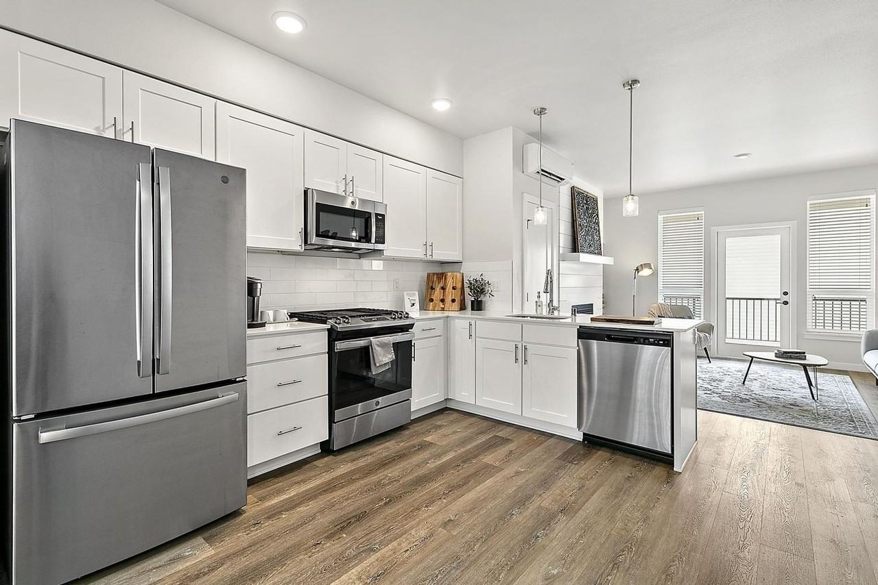 3720 Wildspitz Lane Southeast - Photo 4 of 13