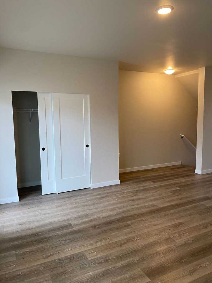 3719 Wardell Lane Southeast - Photo 4 of 28