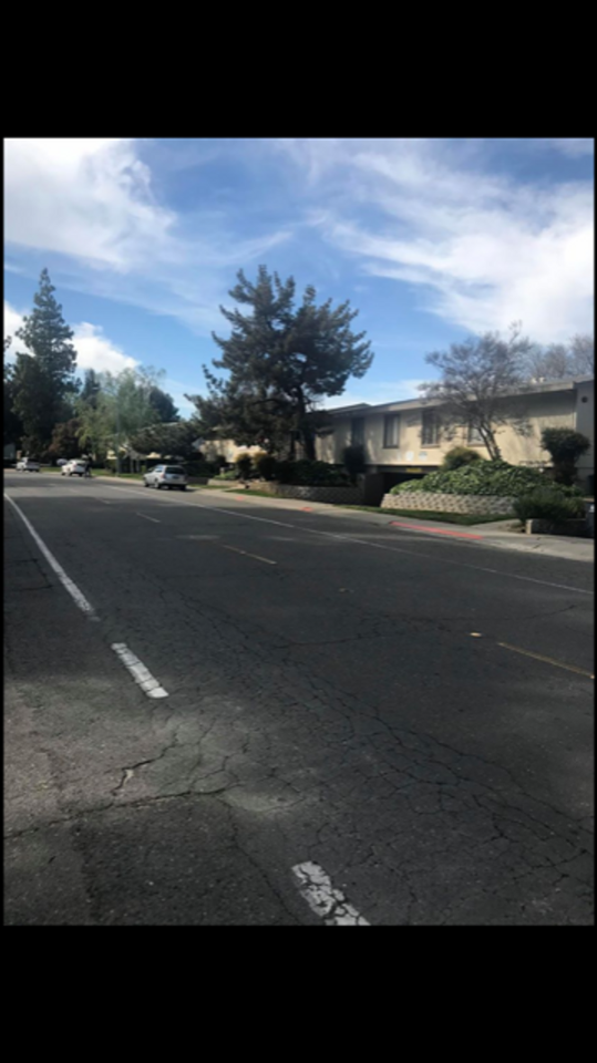 Sherwood Arms Apartments - Photo 4 of 10