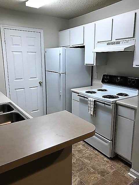 607 Emily Ln - Photo 7 of 50