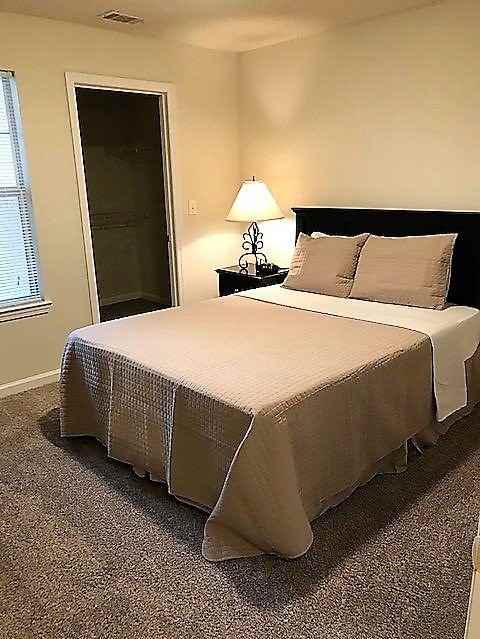 607 Emily Ln - Photo 5 of 50