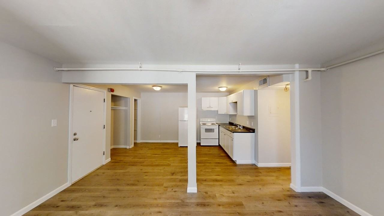 Polkview Apartments - Photo 2 of 9