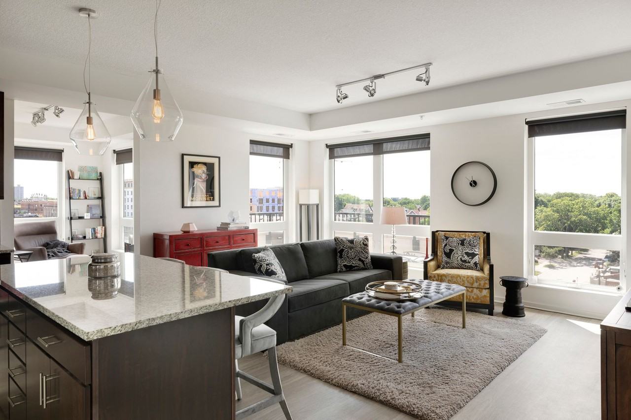 Laguna Apartments - Photo 2 of 13