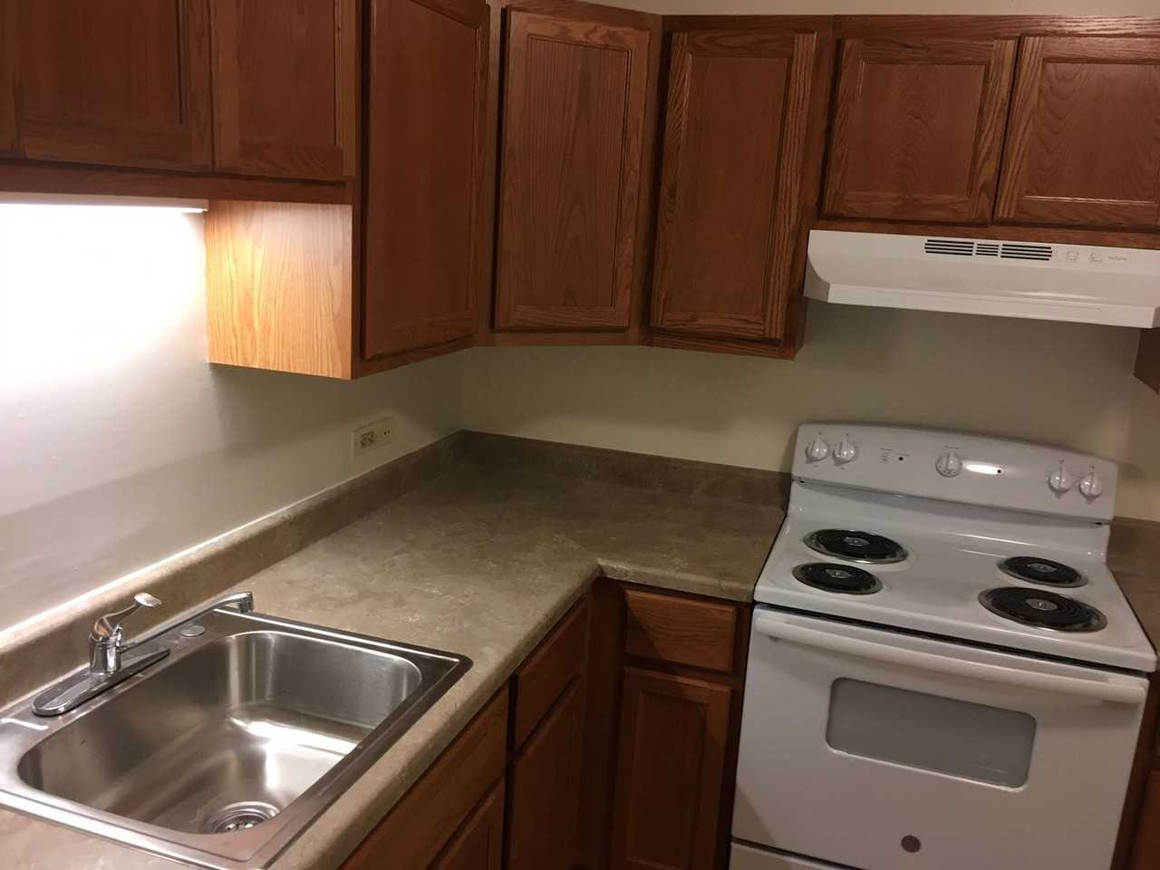 308 - 818-22 Noyes Street Bldg* - Photo 2 of 10