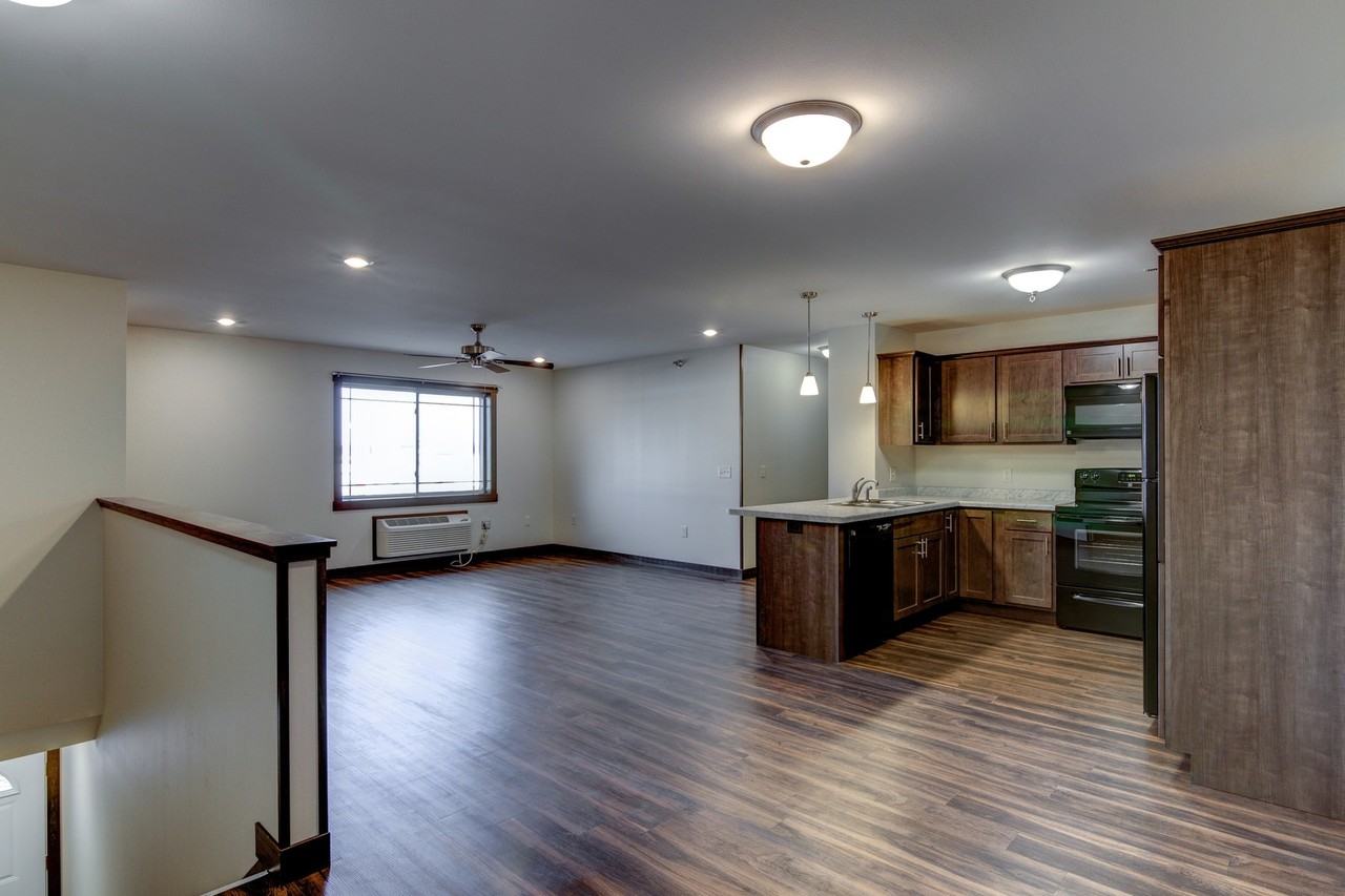 Starr Avenue Apartments - Photo 4 of 25