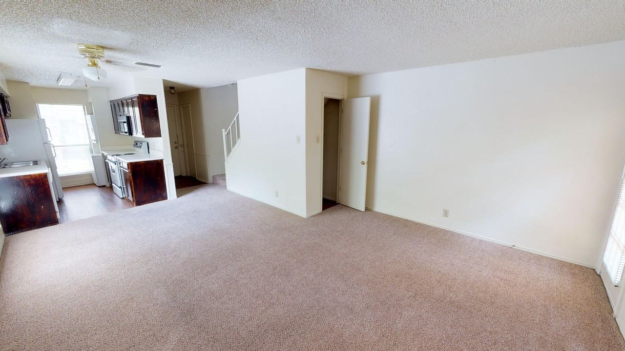 Sycamore Square - Photo 4 of 22