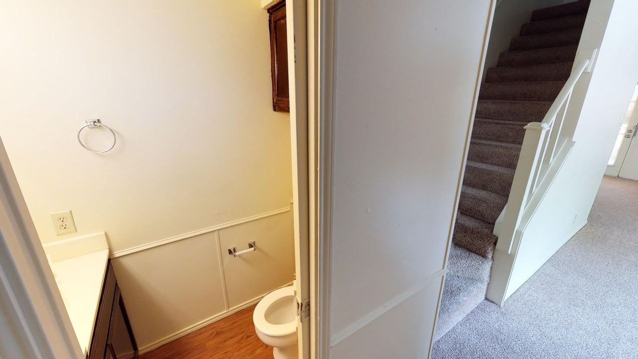 Sycamore Square - Photo 5 of 22