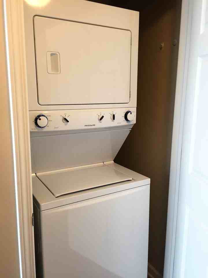 GATEWAY - Photo 4 of 50