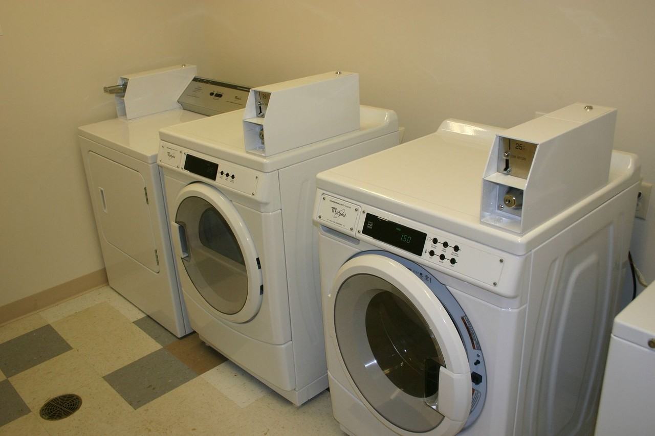 Woodlake Apartments - Photo 6 of 7