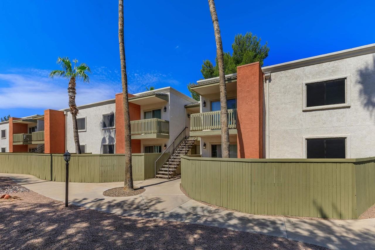 Pantano Villas Apartments - Photo 3 of 44