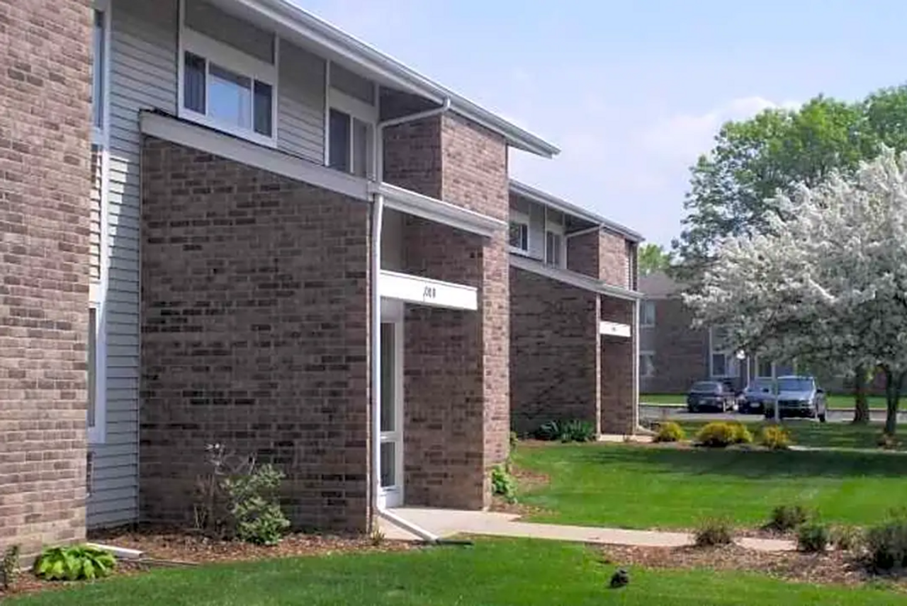 Prairie View Apartment Homes - Photo 4 of 11