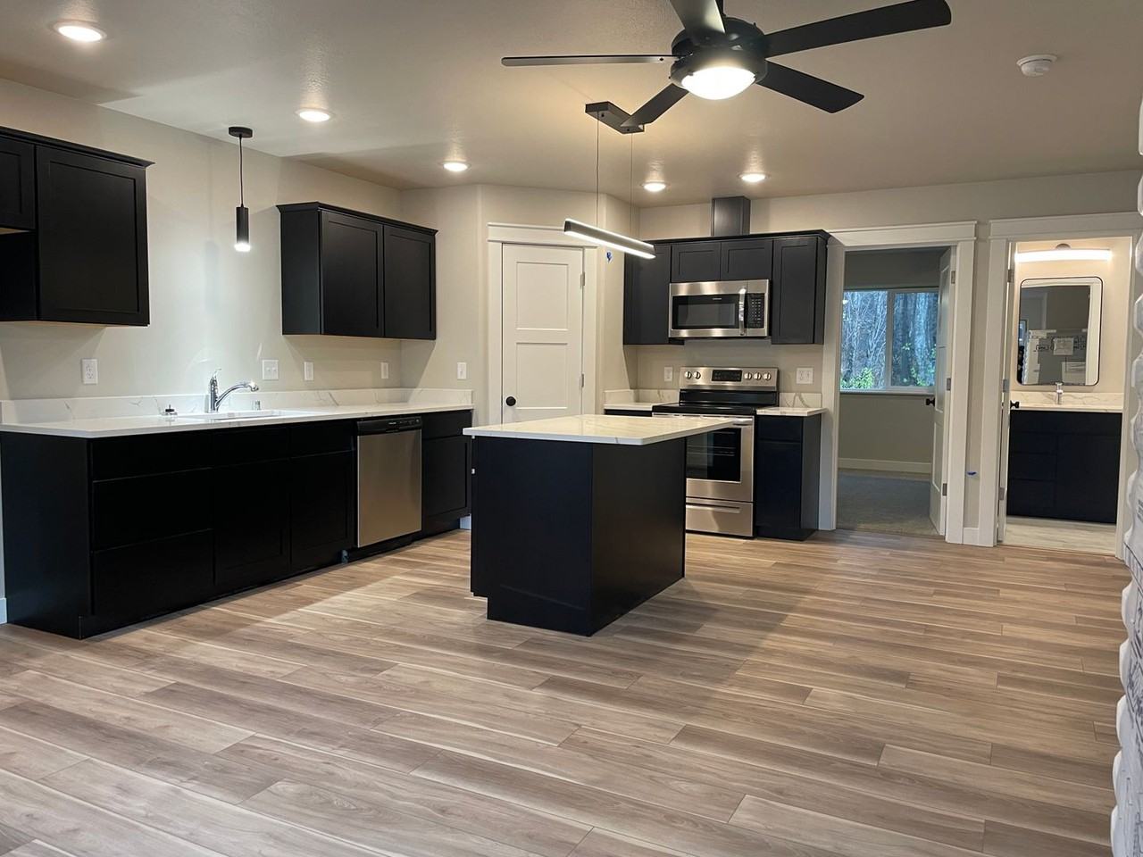 4450 C Bell - Photo 3 of 10