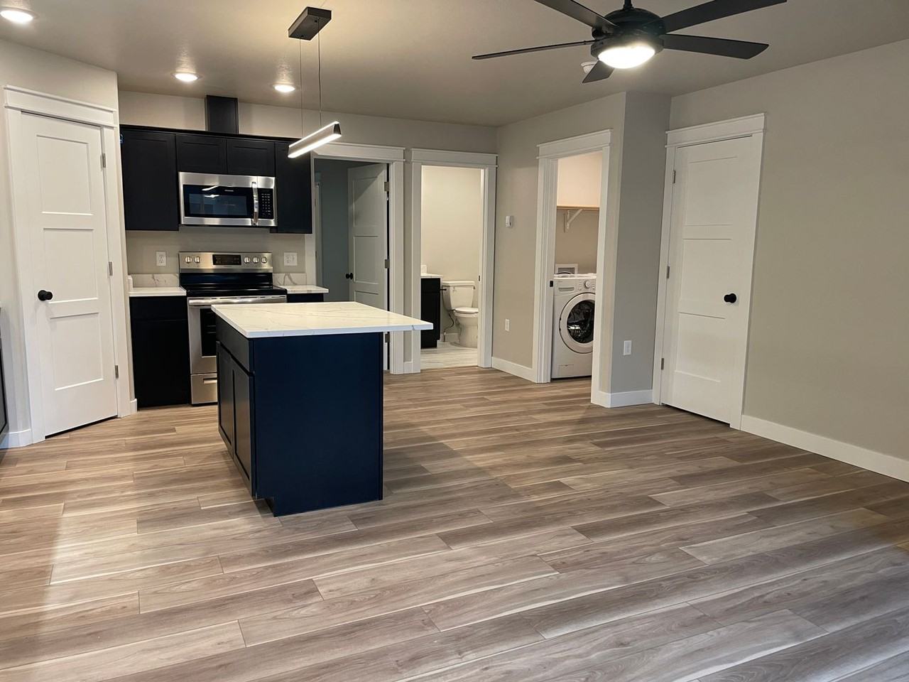 4450 C Bell - Photo 4 of 10