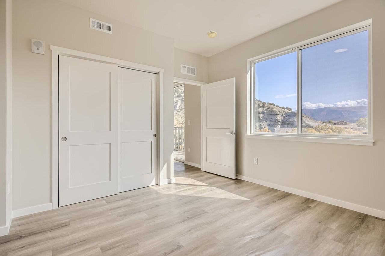 The Overlook at Eby Creek - Photo 7 of 14