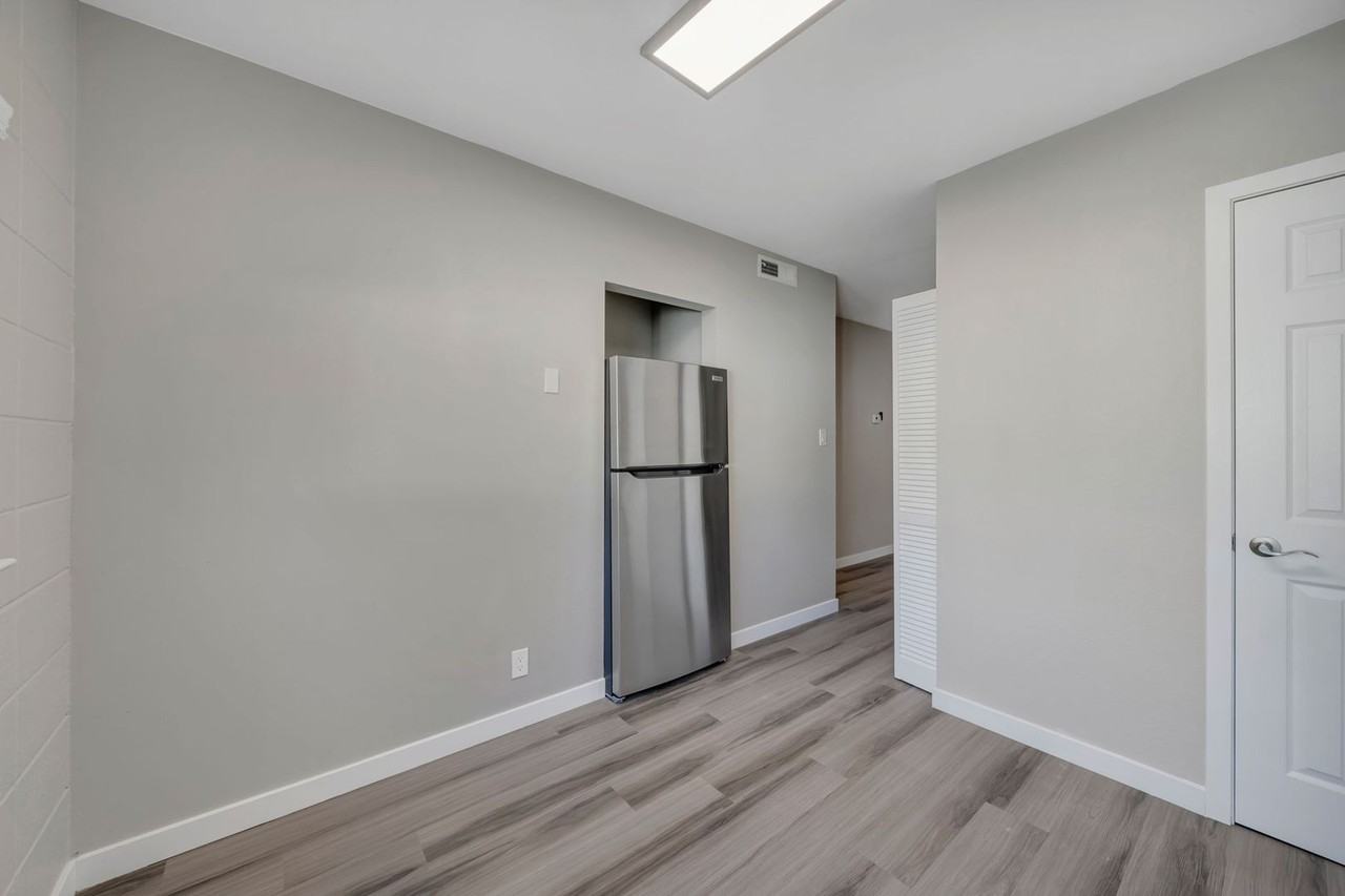 732 Humboldt - Photo 3 of 13