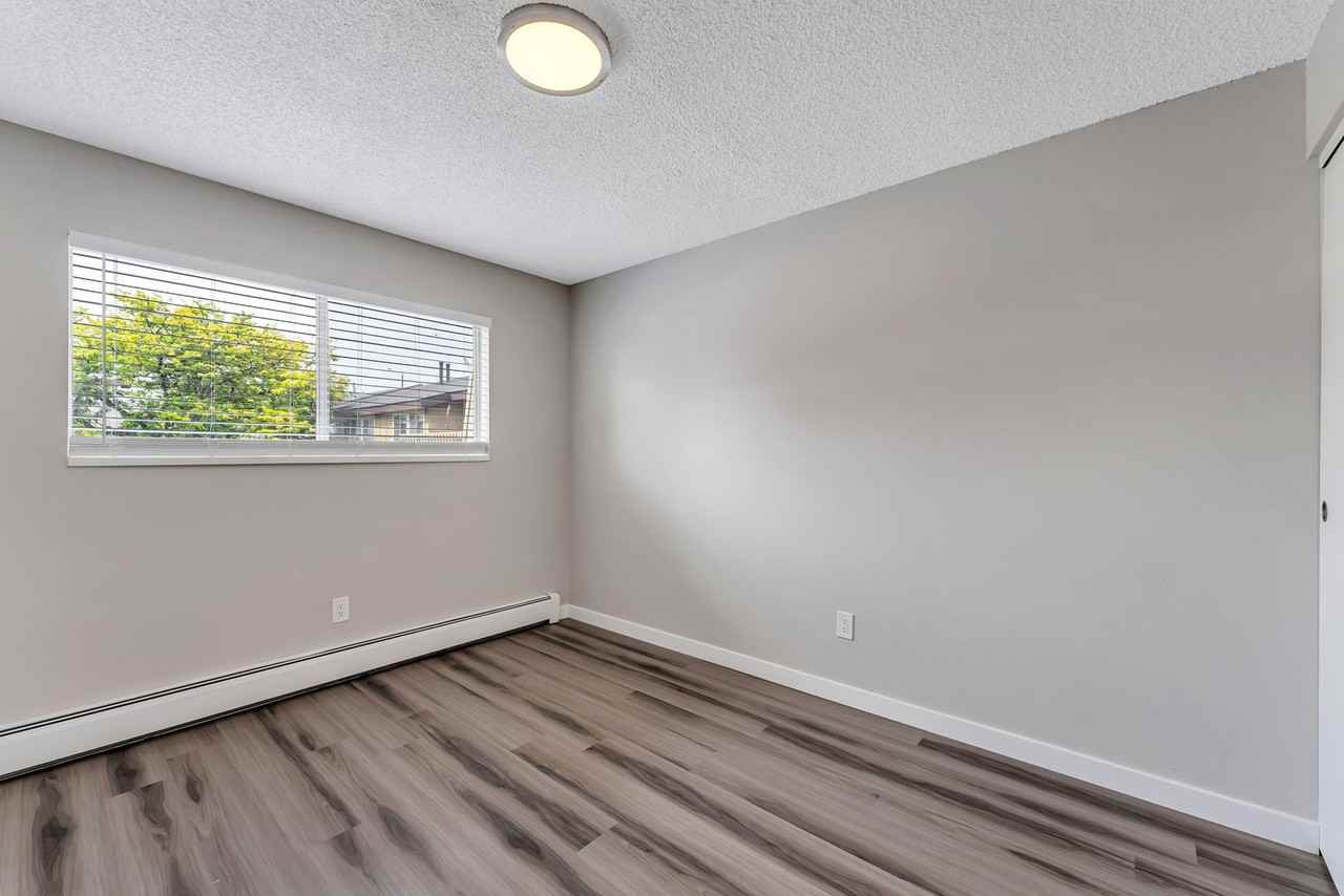 Country Club Villas - Photo 7 of 28